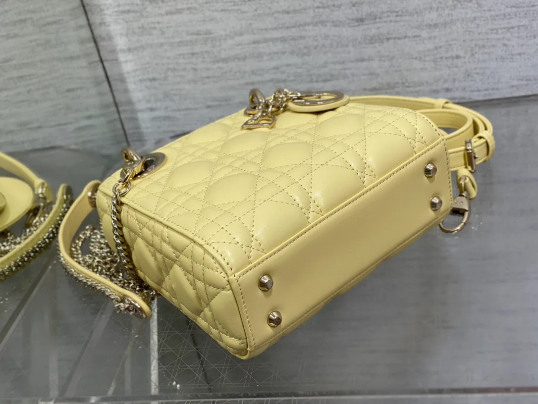 Классические Сумки Женские Christian Dior 13208788