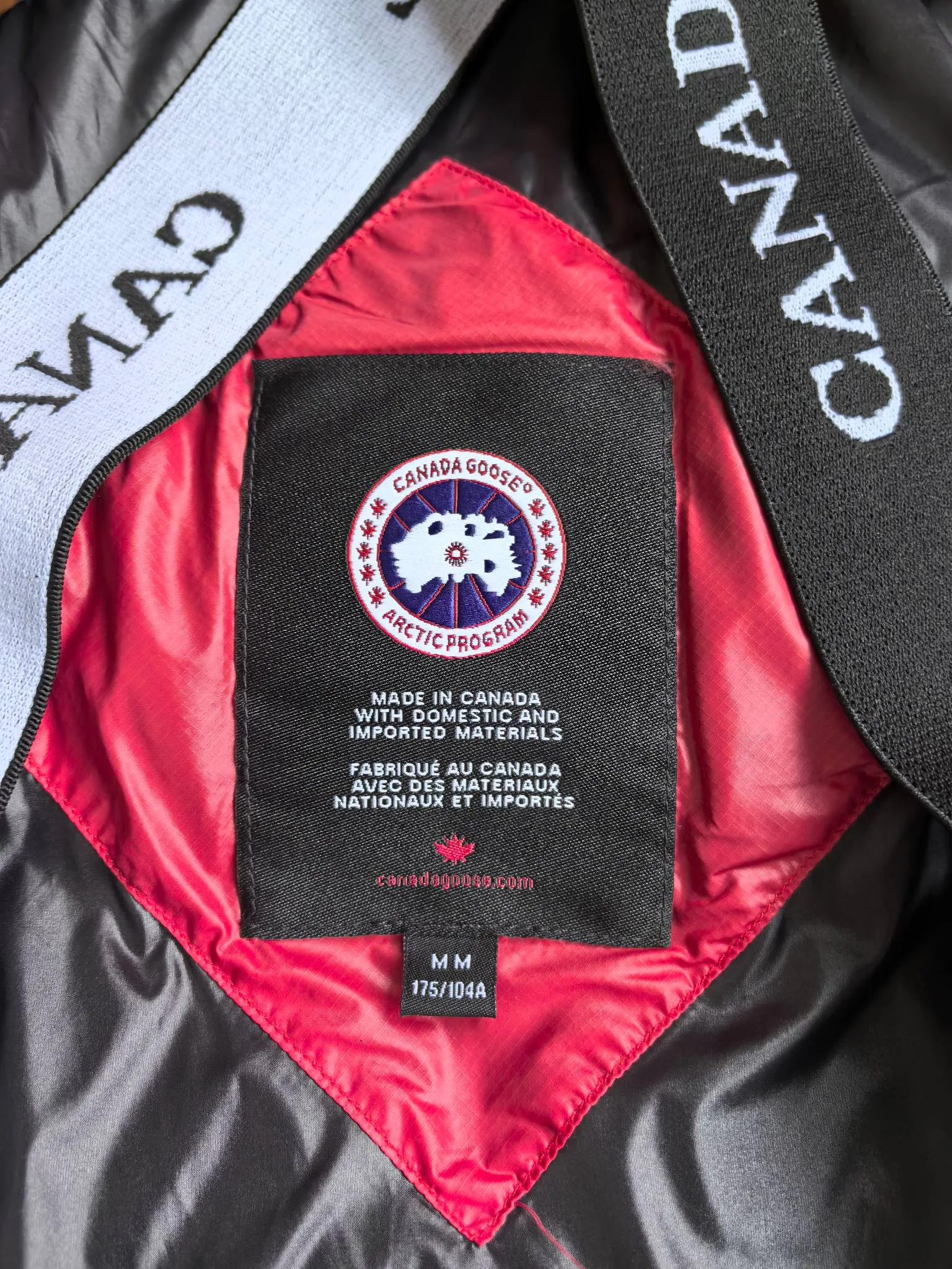 Куртки И Пуховики Женские Canada Goose 18927765