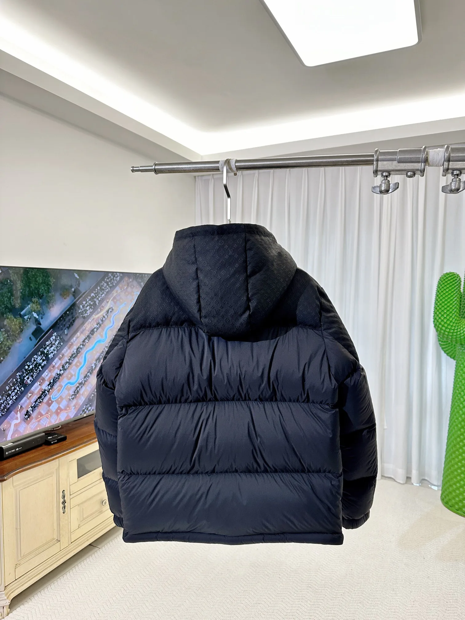 Куртки И Пуховики Женские Louis Vuitton 4443468