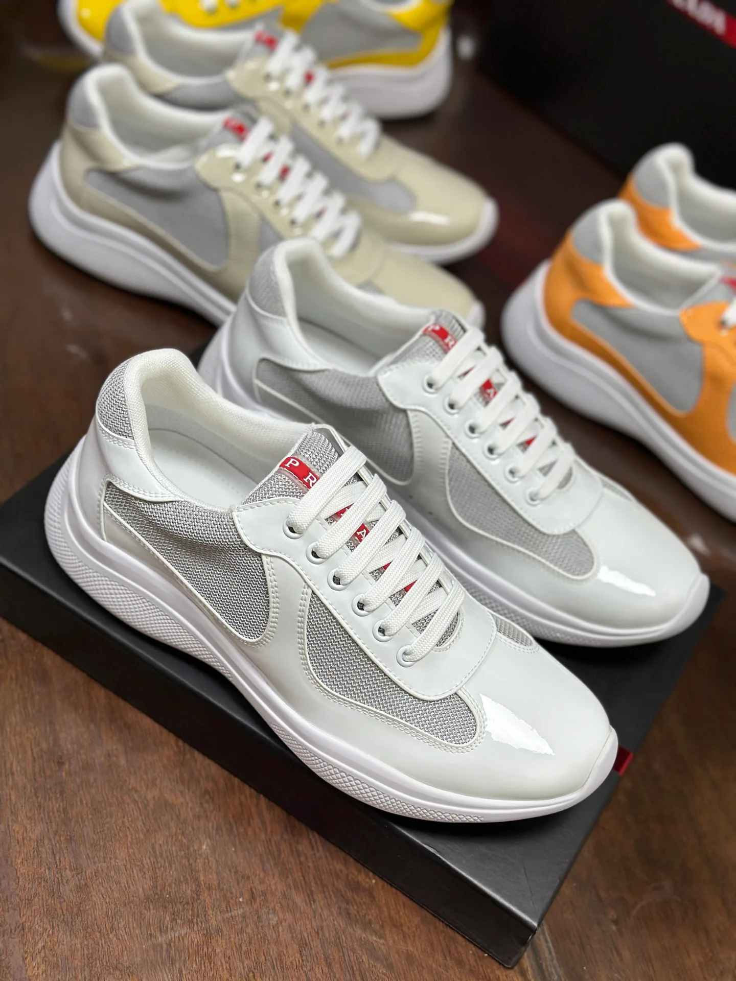 Кроссовки Женские Prada 18262251