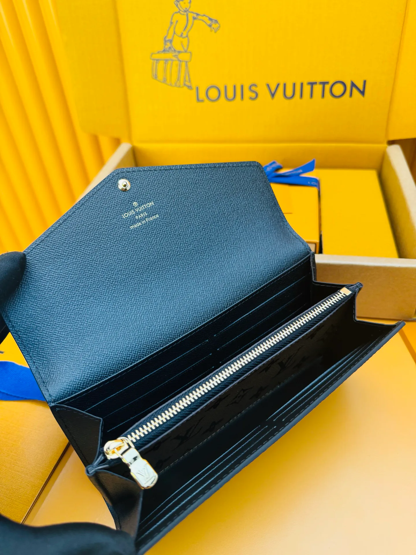 Классические Сумки Женские Louis Vuitton 11869538