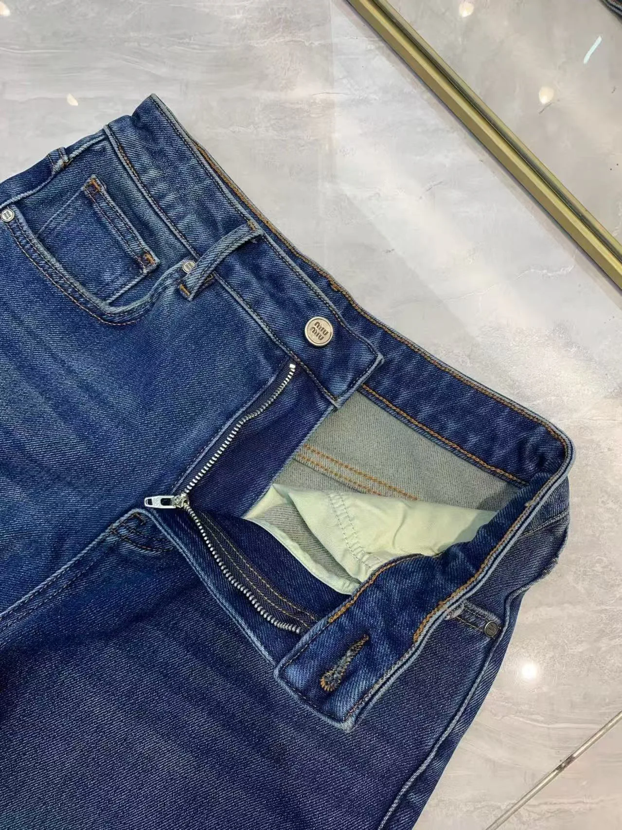 Джинсы Женские Miu Miu 19313503