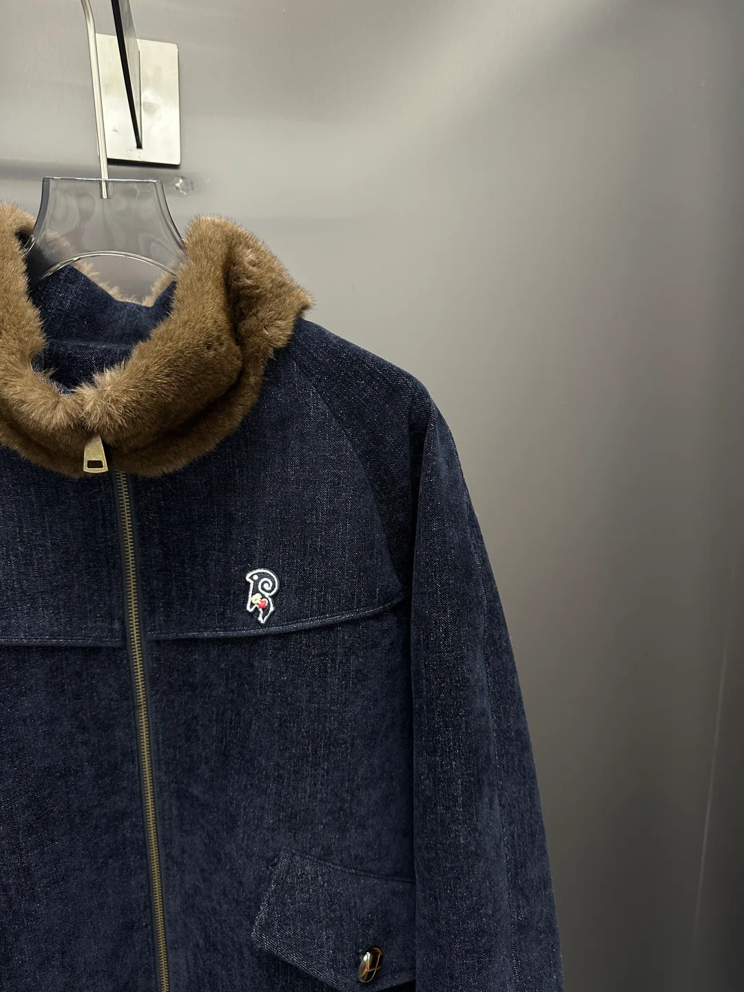Куртки И Пуховики Женские Louis Vuitton 18902678