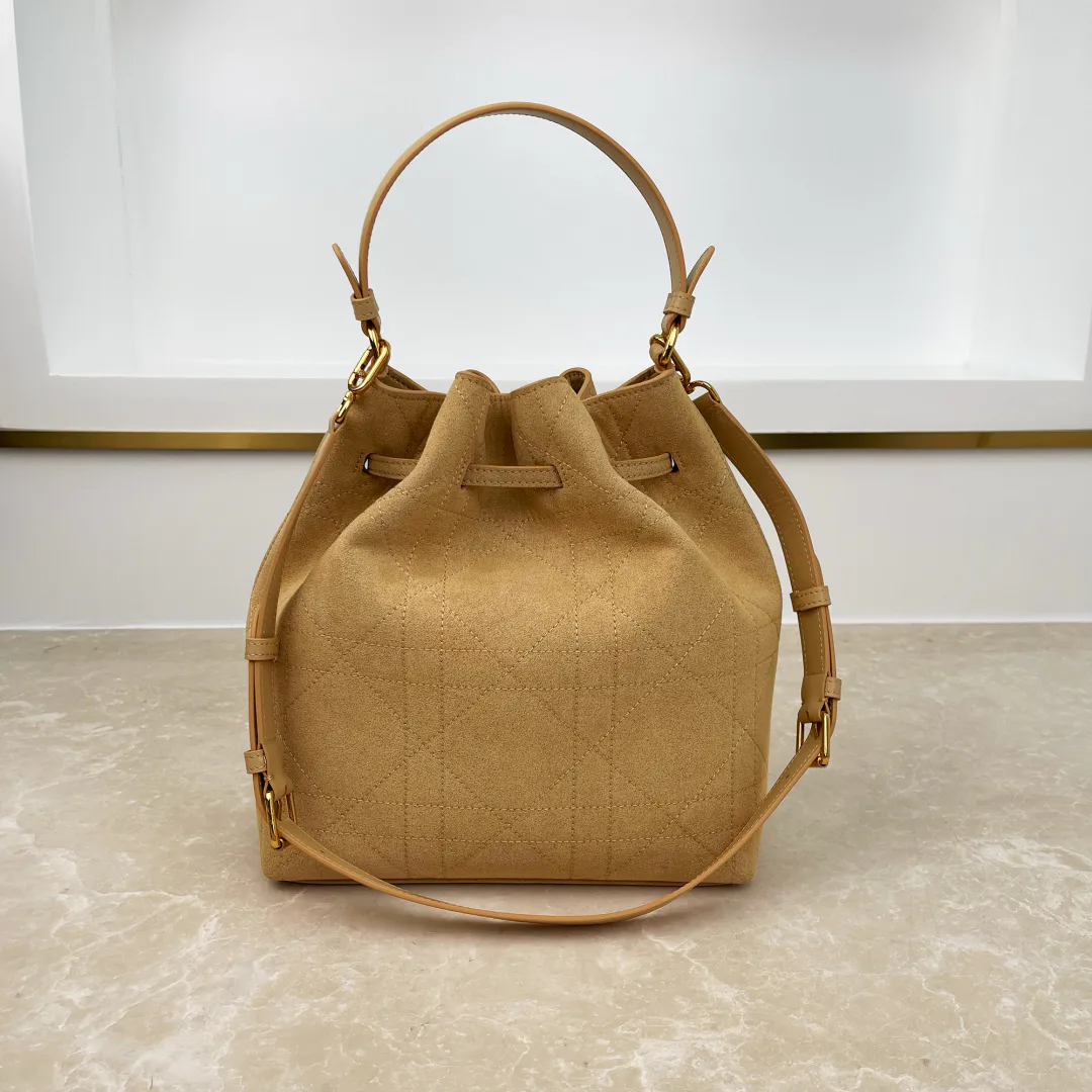 Классические Сумки Женские Christian Dior 18116322
