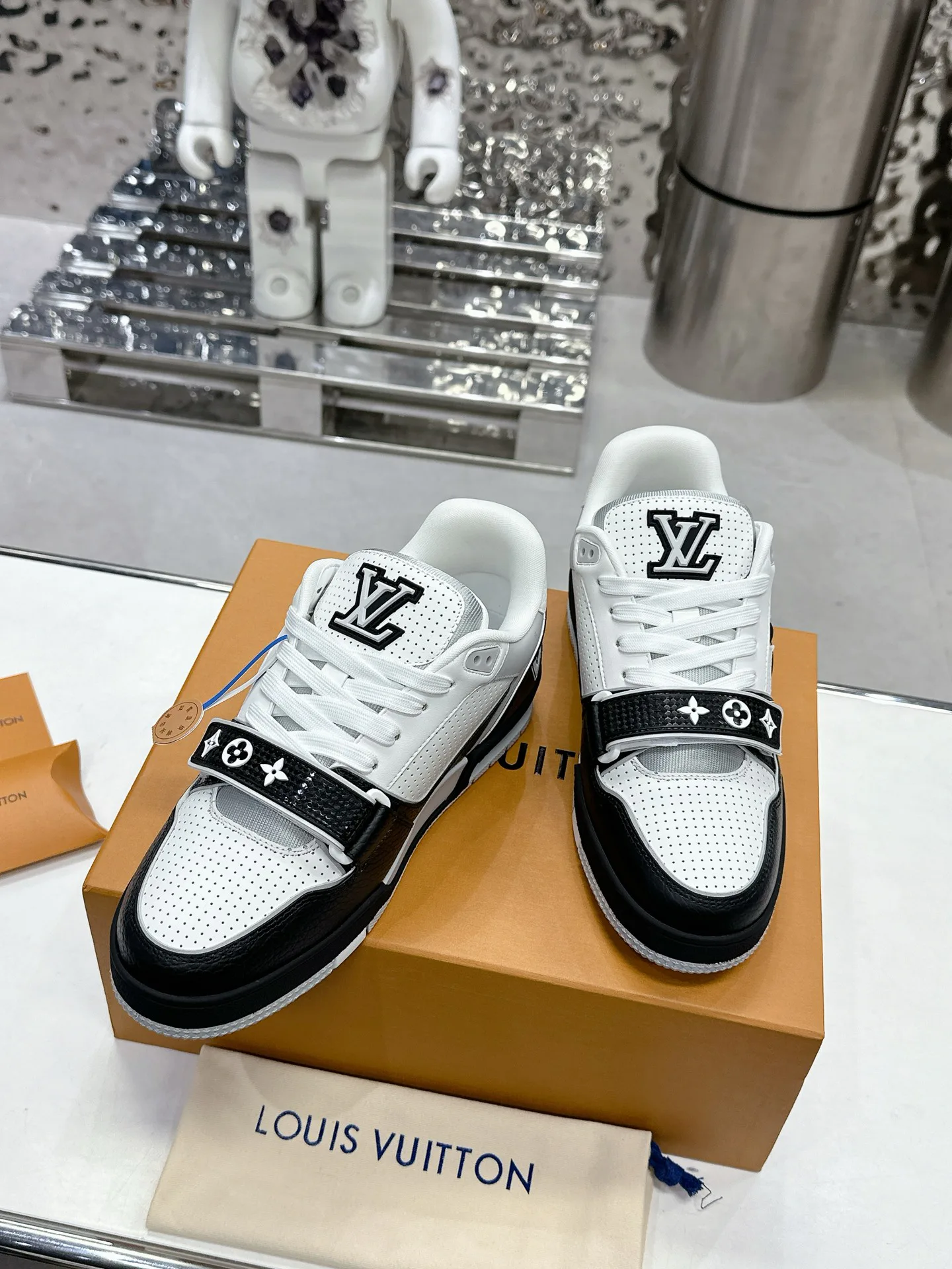 Кроссовки Женские Louis Vuitton 10060929