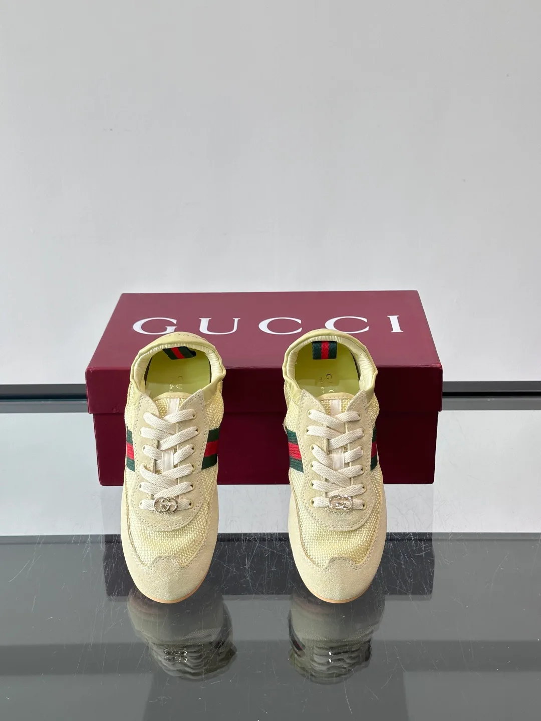 Кроссовки Женские Gucci 836281