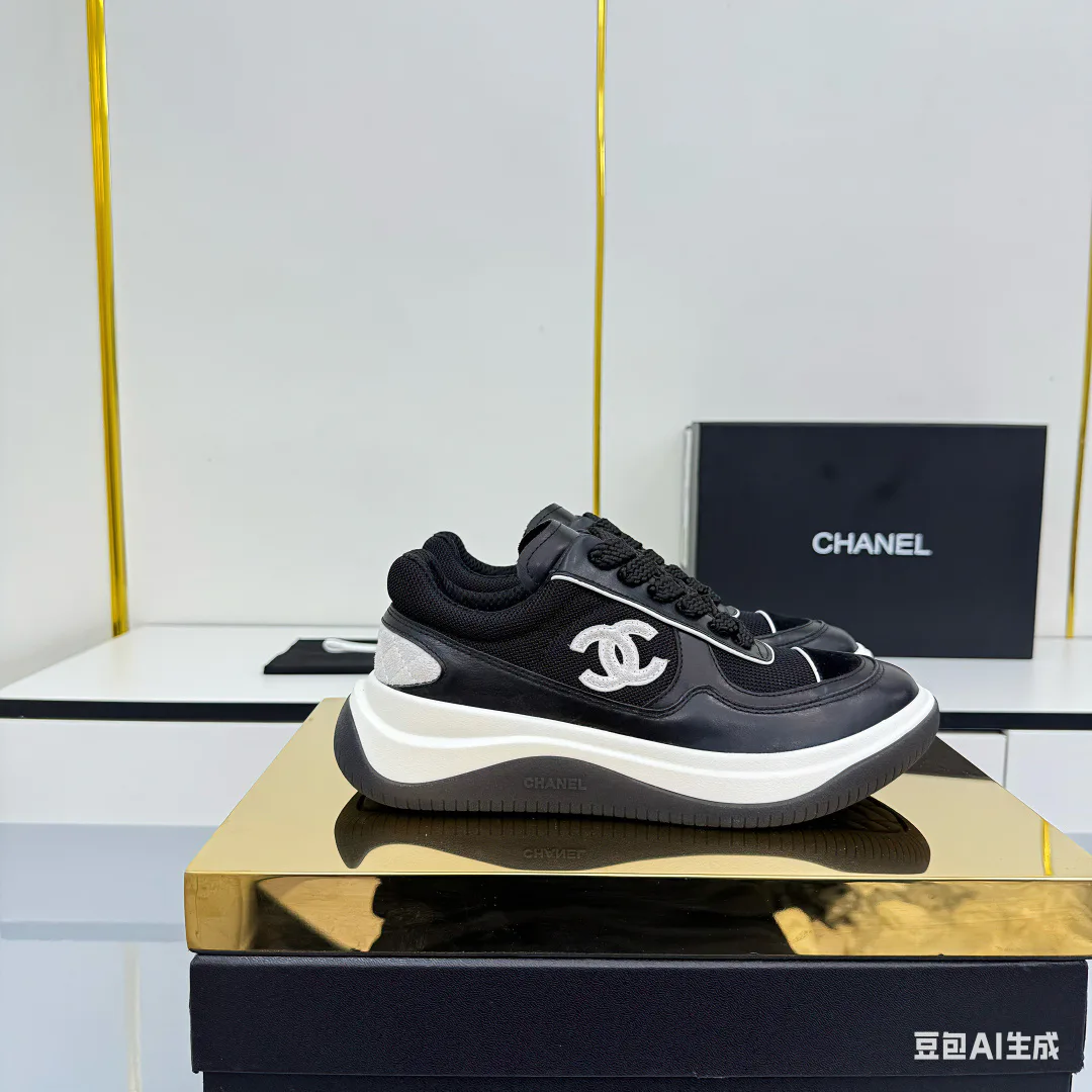 Кроссовки Женские Chanel 19316022