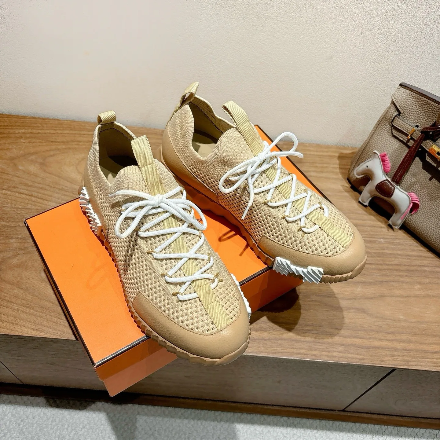 Кроссовки Женские Hermes 10031753