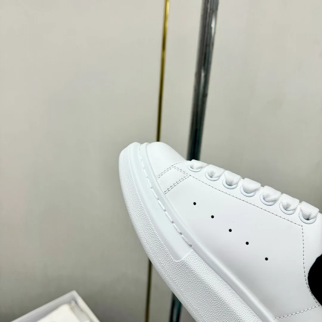 Кроссовки Мужские Alexander Mcqueen 28276