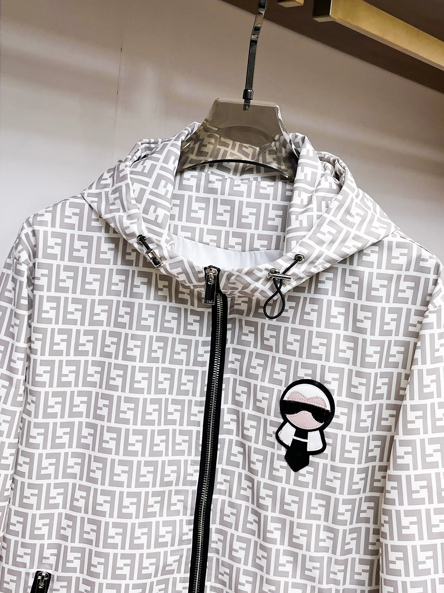 Куртки И Пуховики Мужские Fendi 18197247