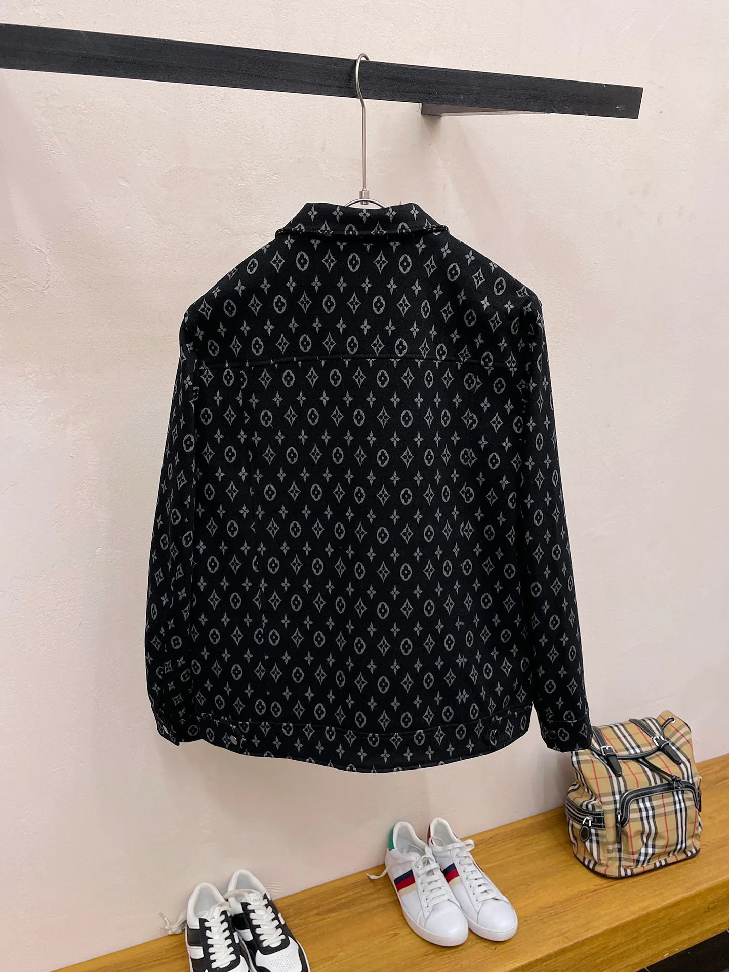 Куртки И Пуховики Мужские Louis Vuitton 18197242