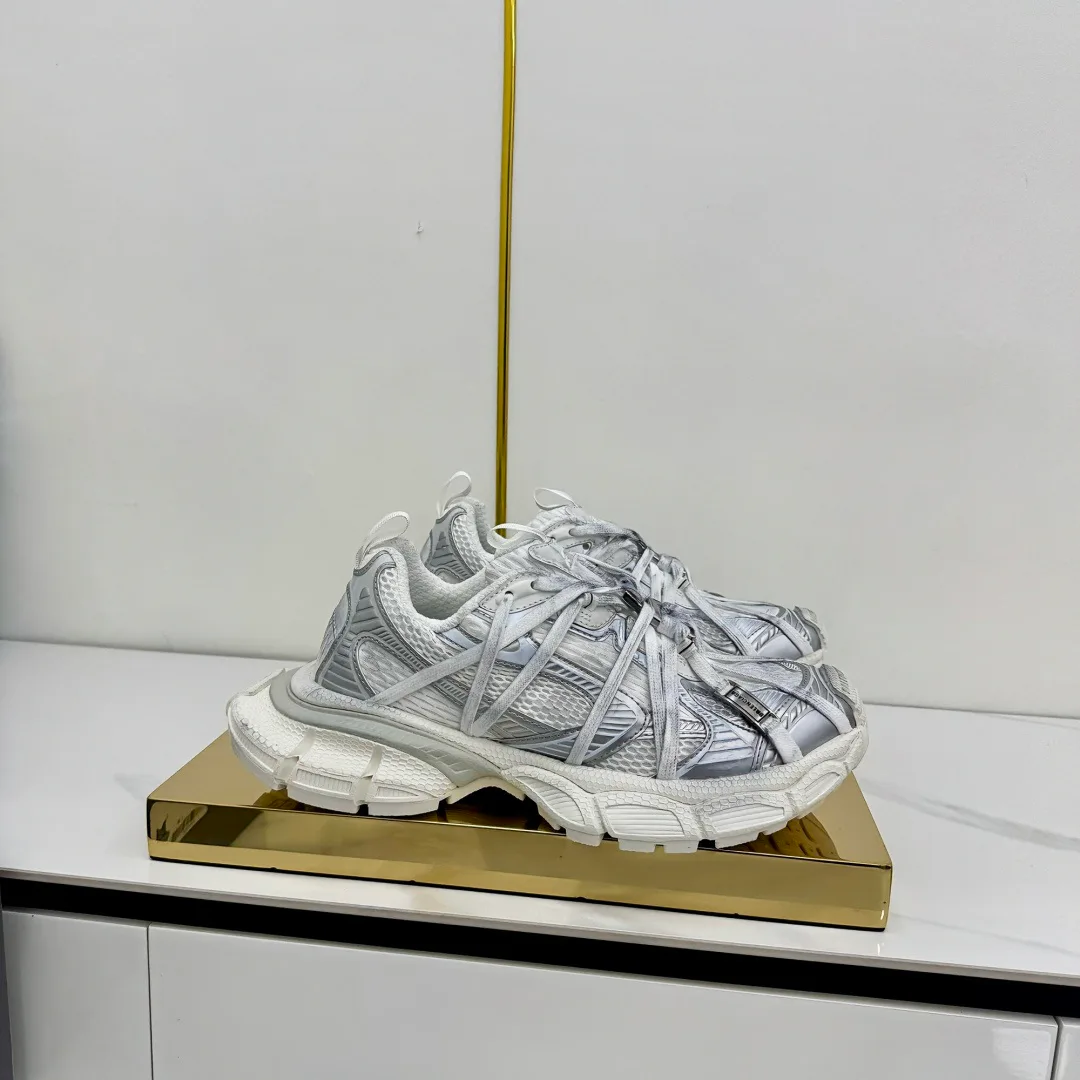 Кроссовки Женские Balenciaga 11165632