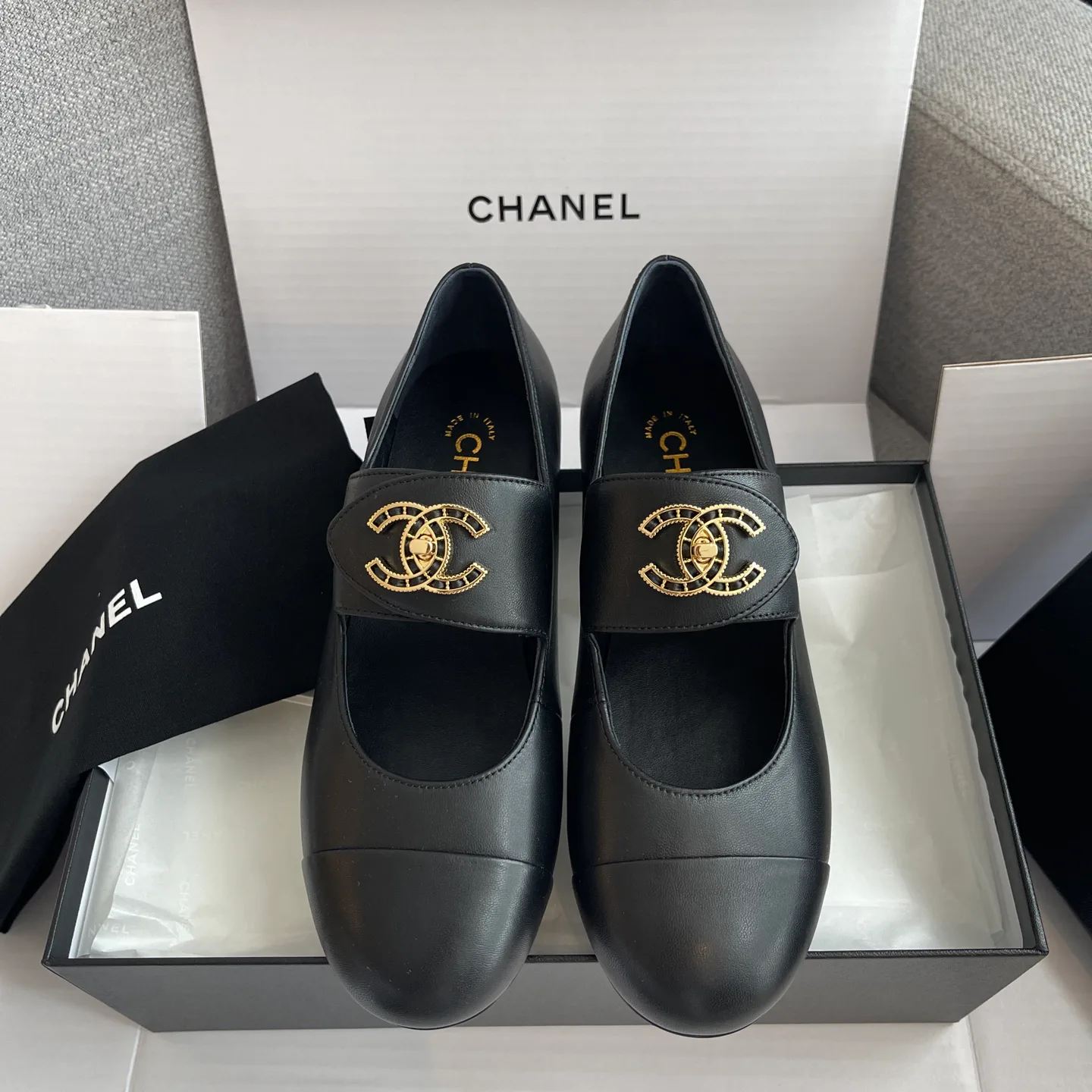Туфли Женские Chanel 18066396