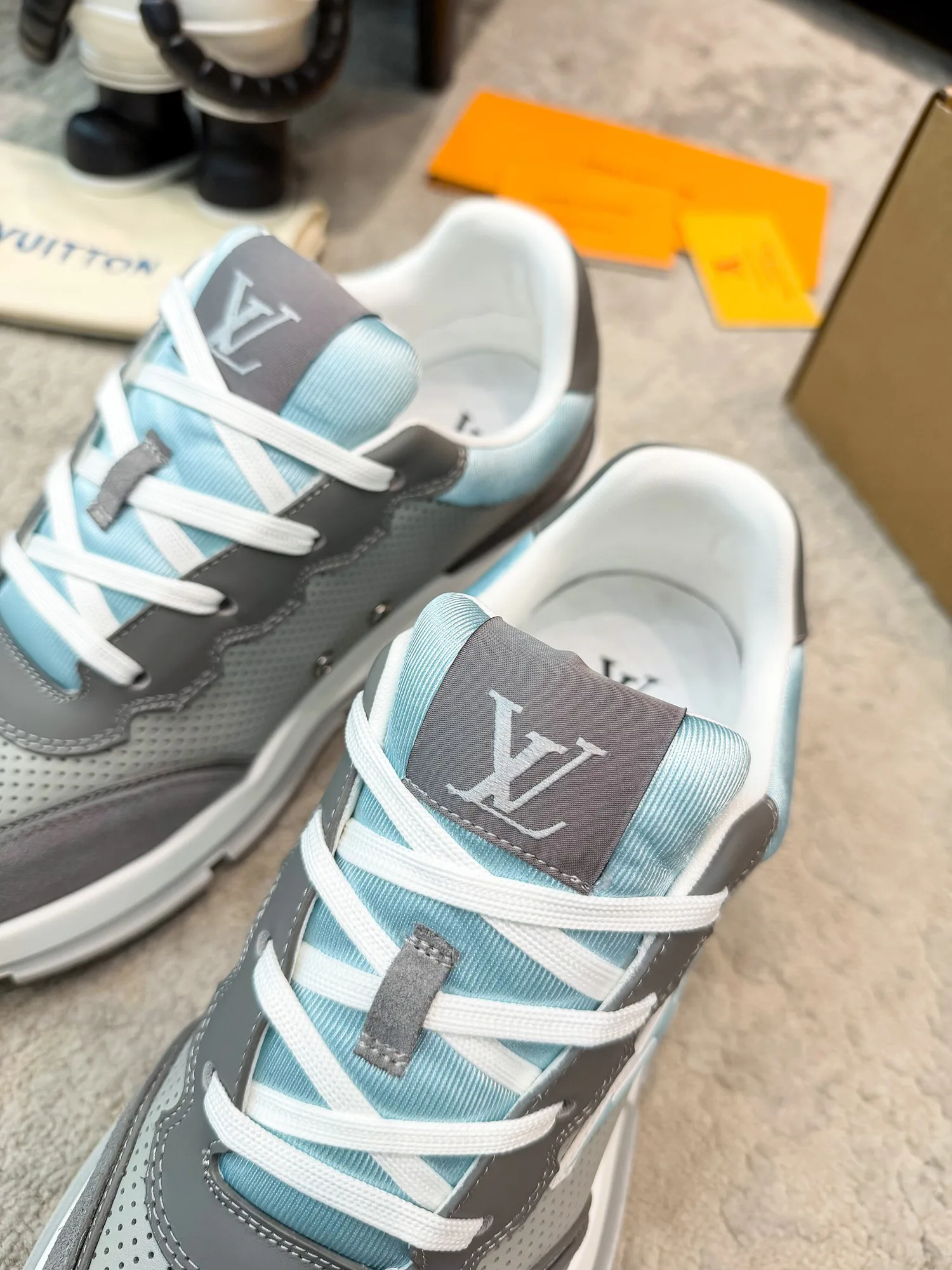 Кроссовки Женские Louis Vuitton 9158847