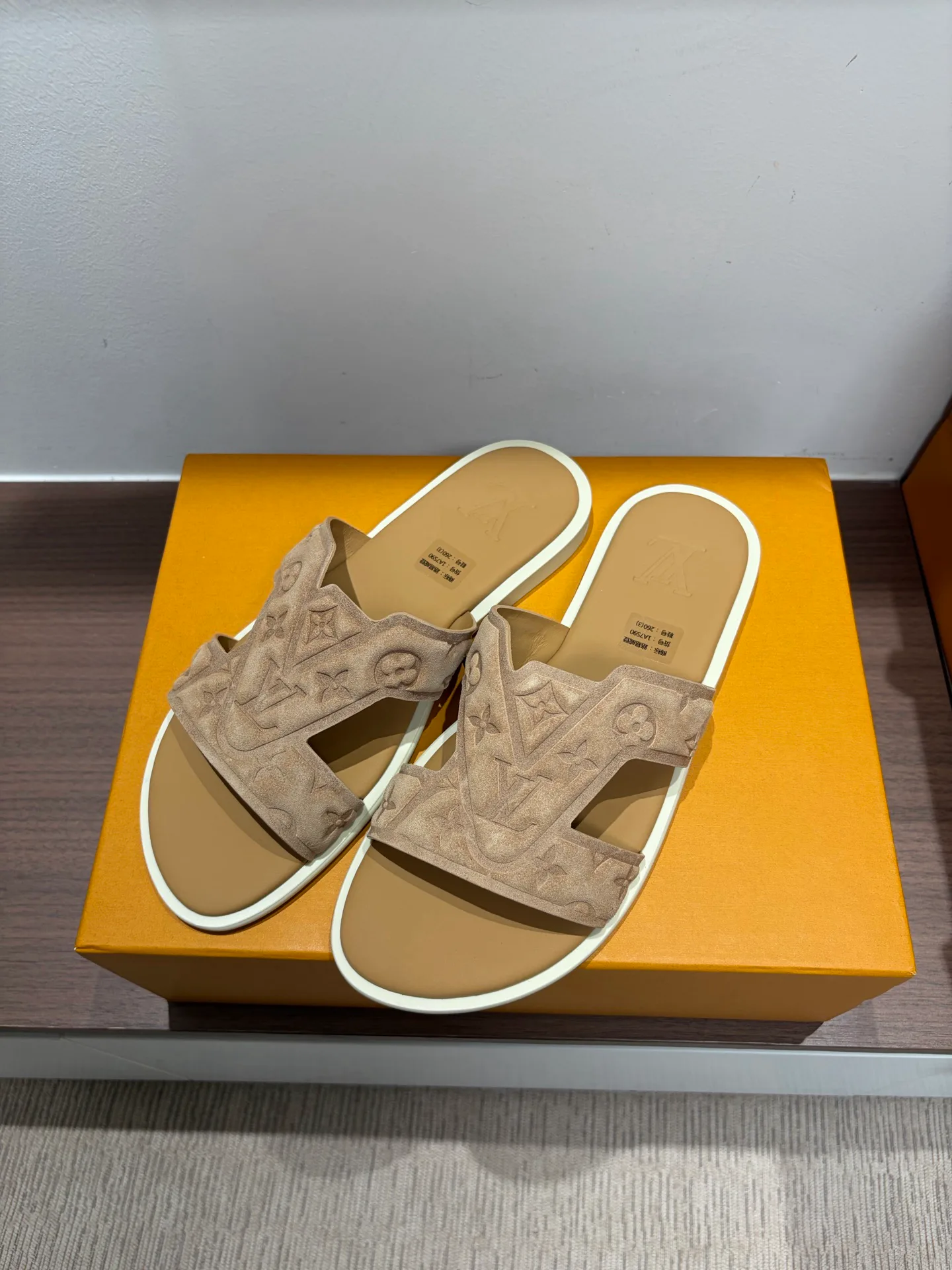 Шлепанцы Мужские Louis Vuitton 12826626