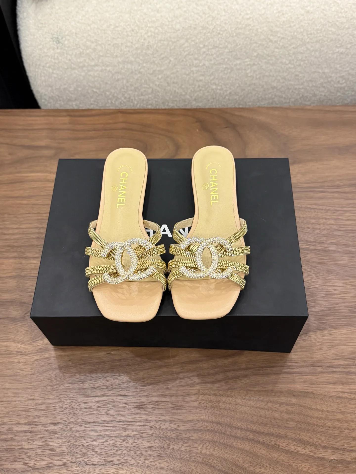 Сандалии Женские Chanel 11559292