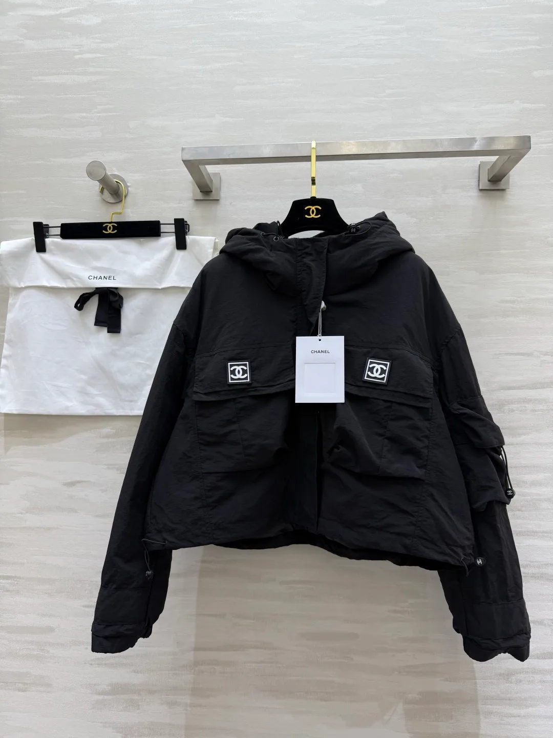 Куртки И Пуховики Женские Chanel 18768175