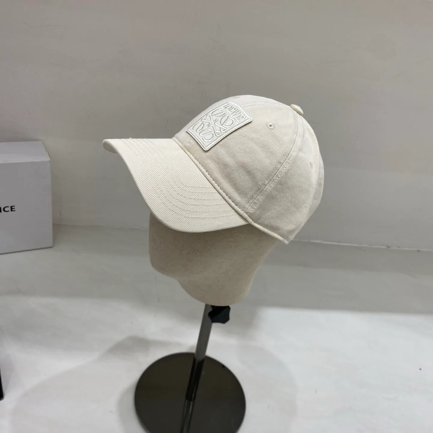 Головные Уборы Loewe 13540982