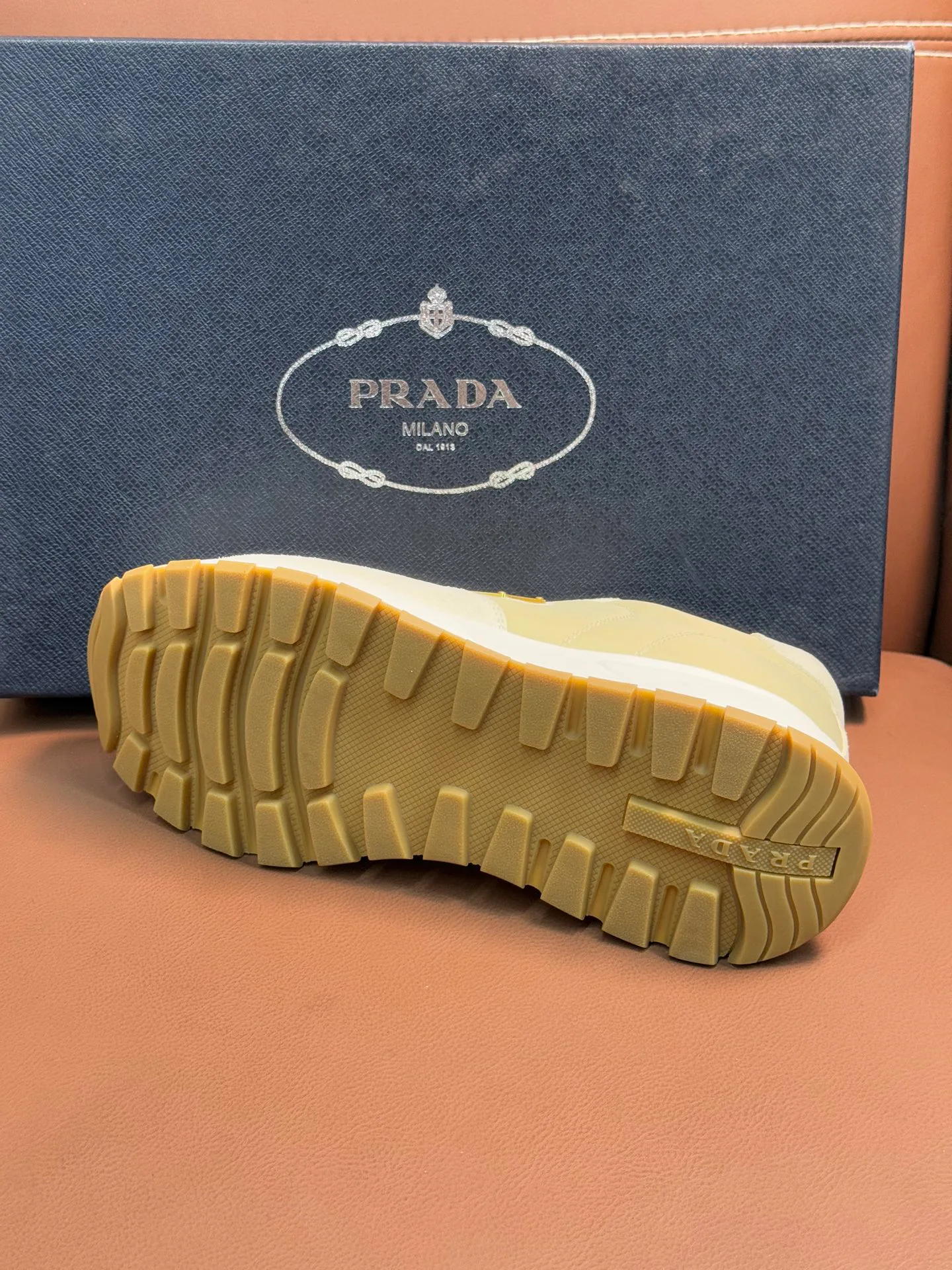 Кроссовки Мужские Prada 34349