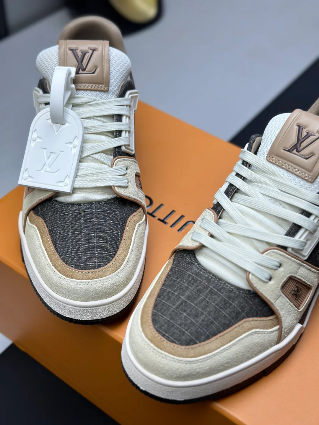 Кроссовки Женские Louis Vuitton 153023