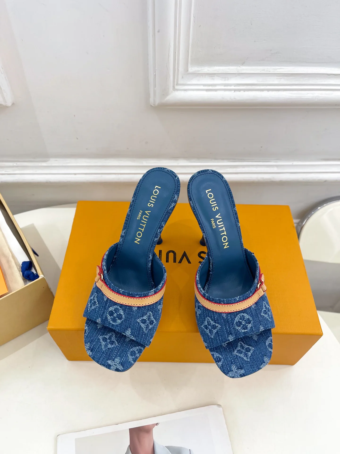 Туфли Женские Louis Vuitton 11458196