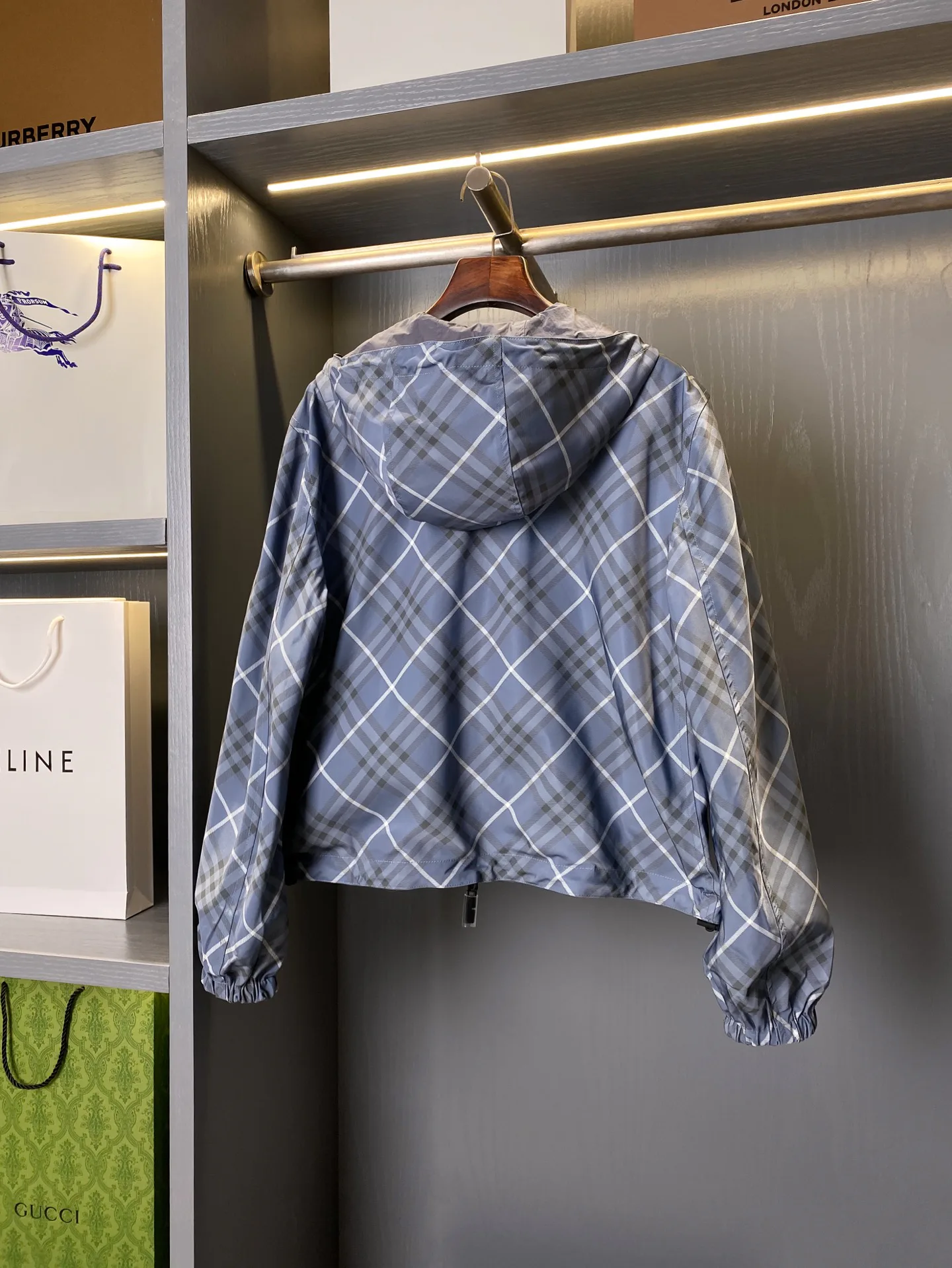 Куртки И Пуховики Женские Burberry 11339843