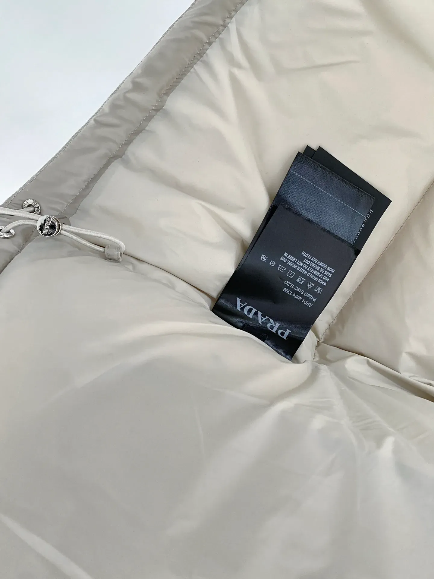 Куртки И Пуховики Женские Prada 1309591