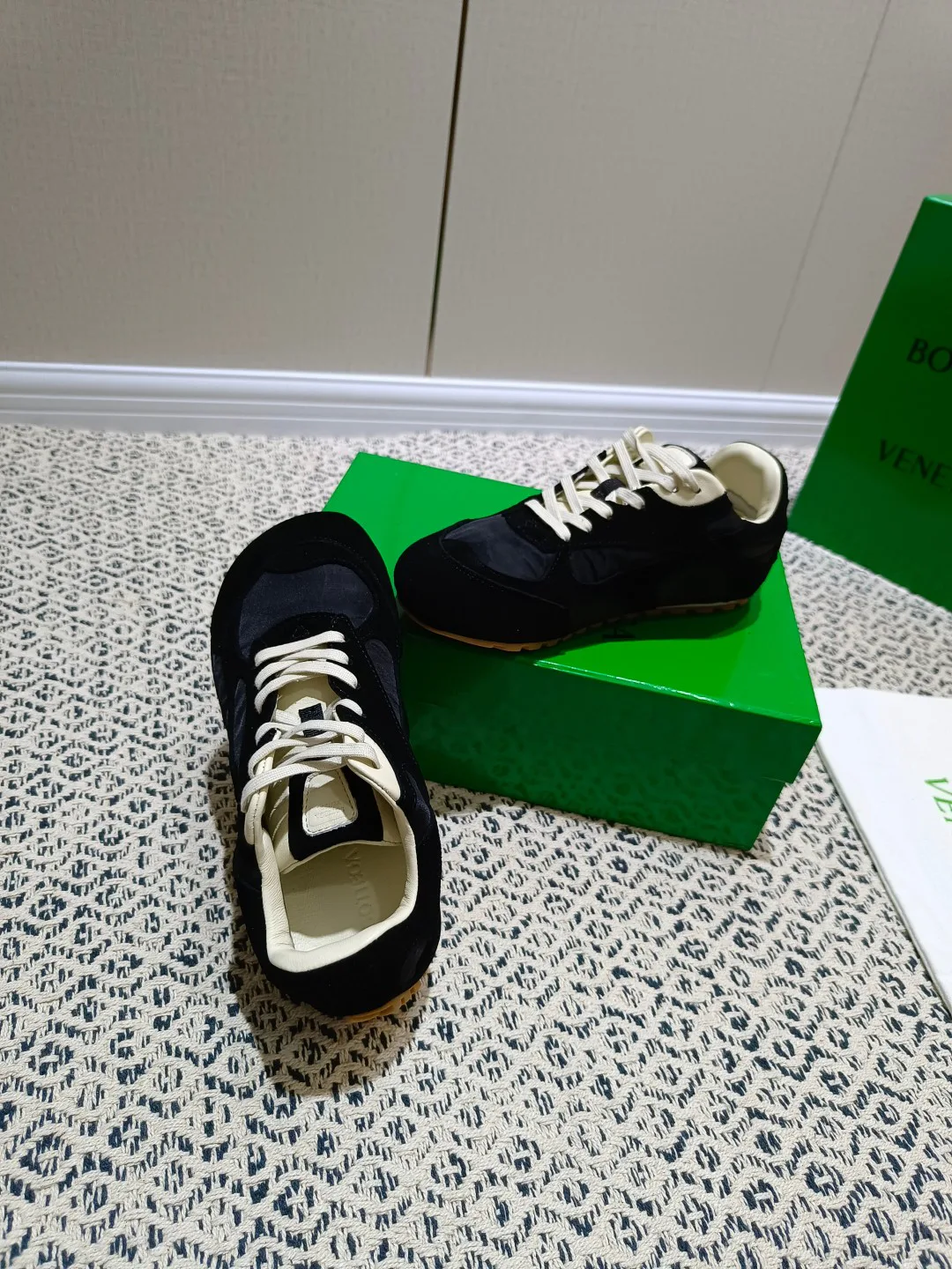 Кроссовки Женские Bottega Veneta 117750