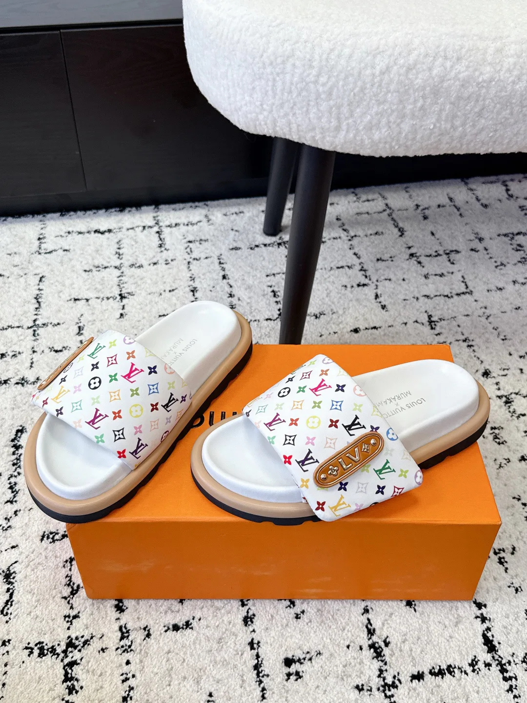 Шлепанцы Женские Louis Vuitton 1752809