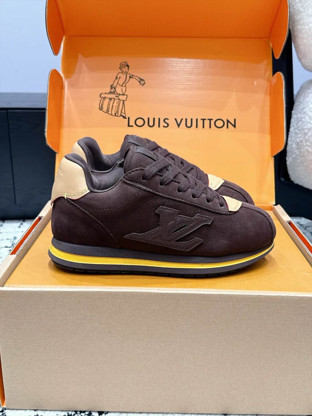 Кроссовки Женские Louis Vuitton 18406459
