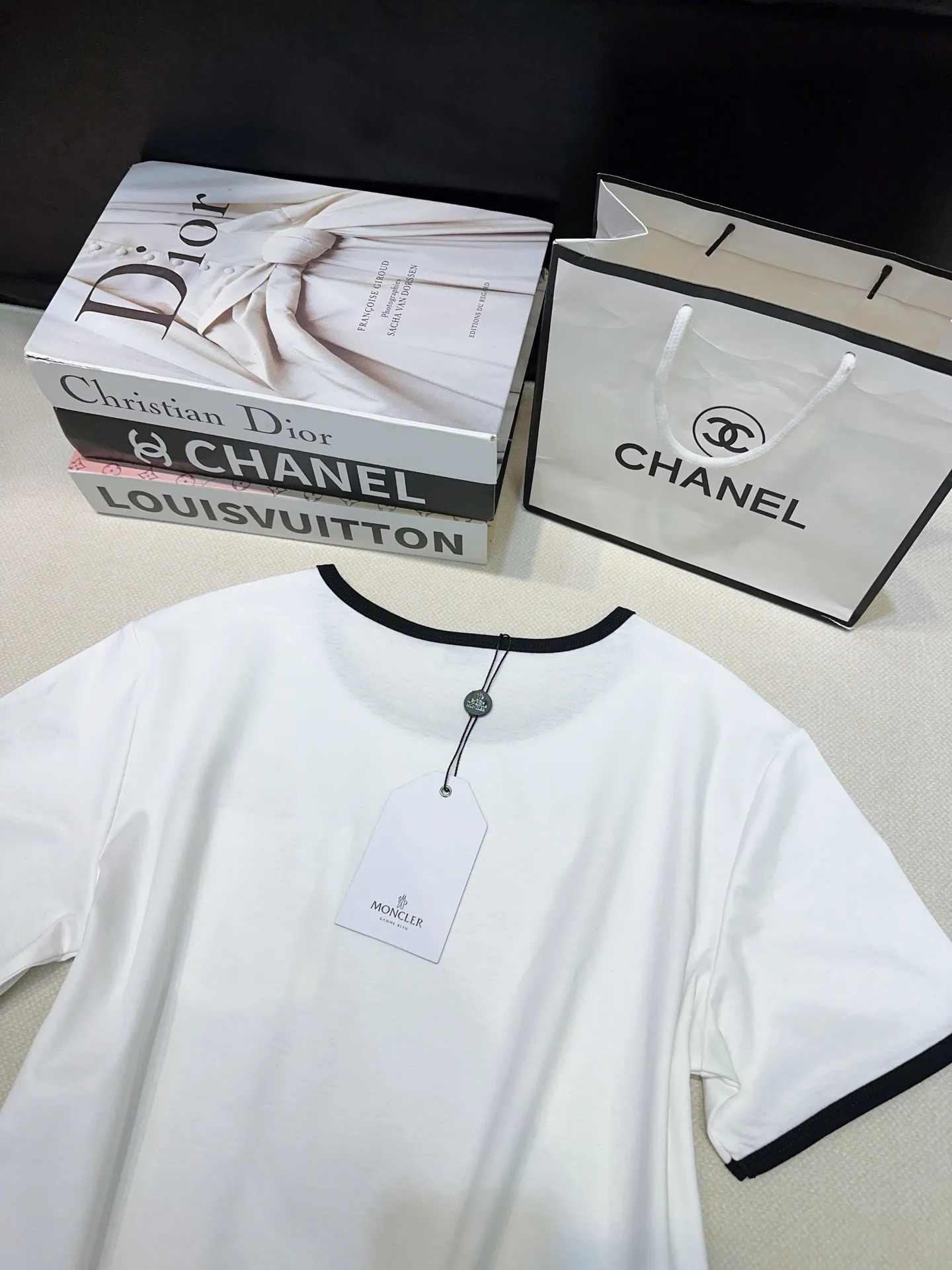 Футболки Женские Moncler 11056409