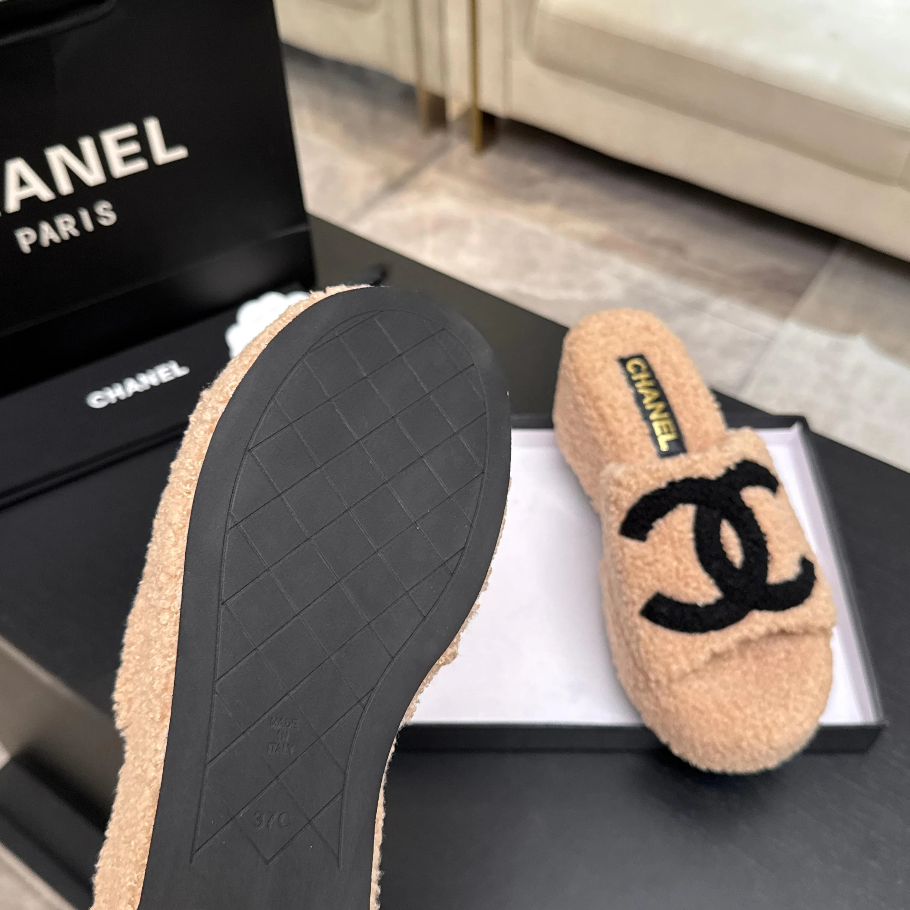 Тапочки Женские Chanel 18501004