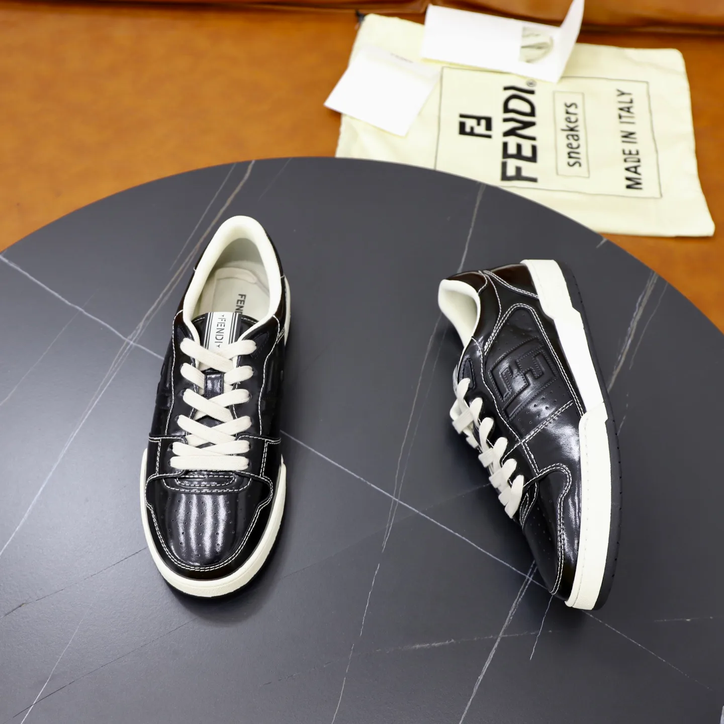 Кроссовки Женские Fendi 18516271