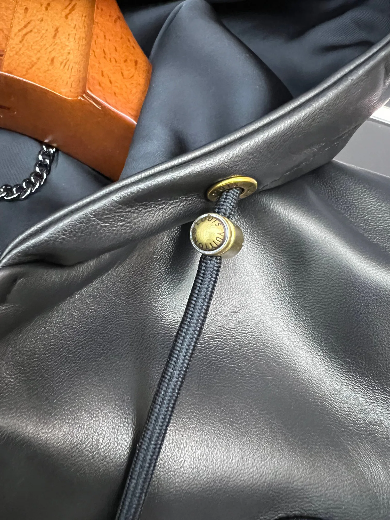 Кожаные Куртки И Дублёнки Женские Louis Vuitton 19236136