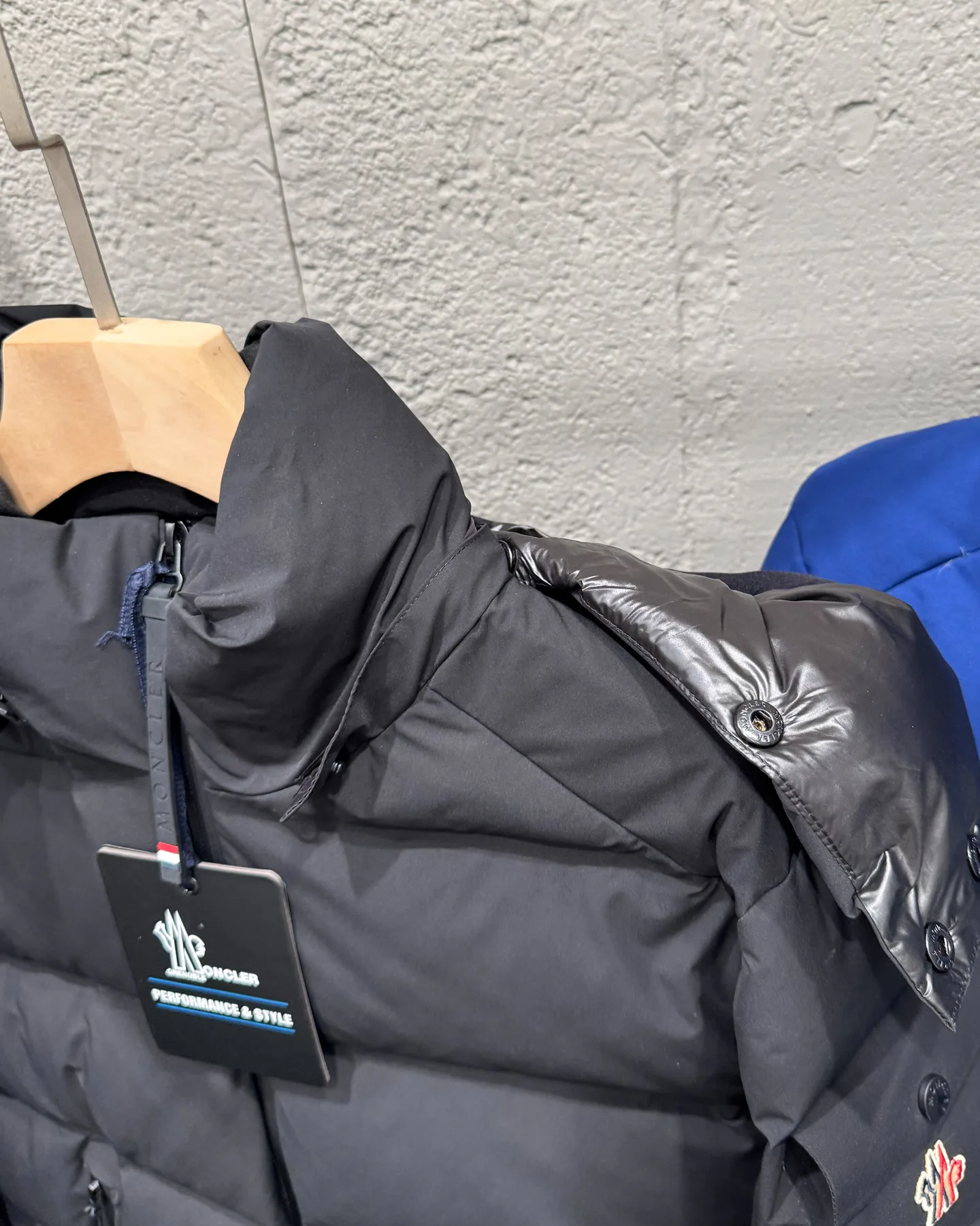 Куртки И Пуховики Мужские Moncler 17942231