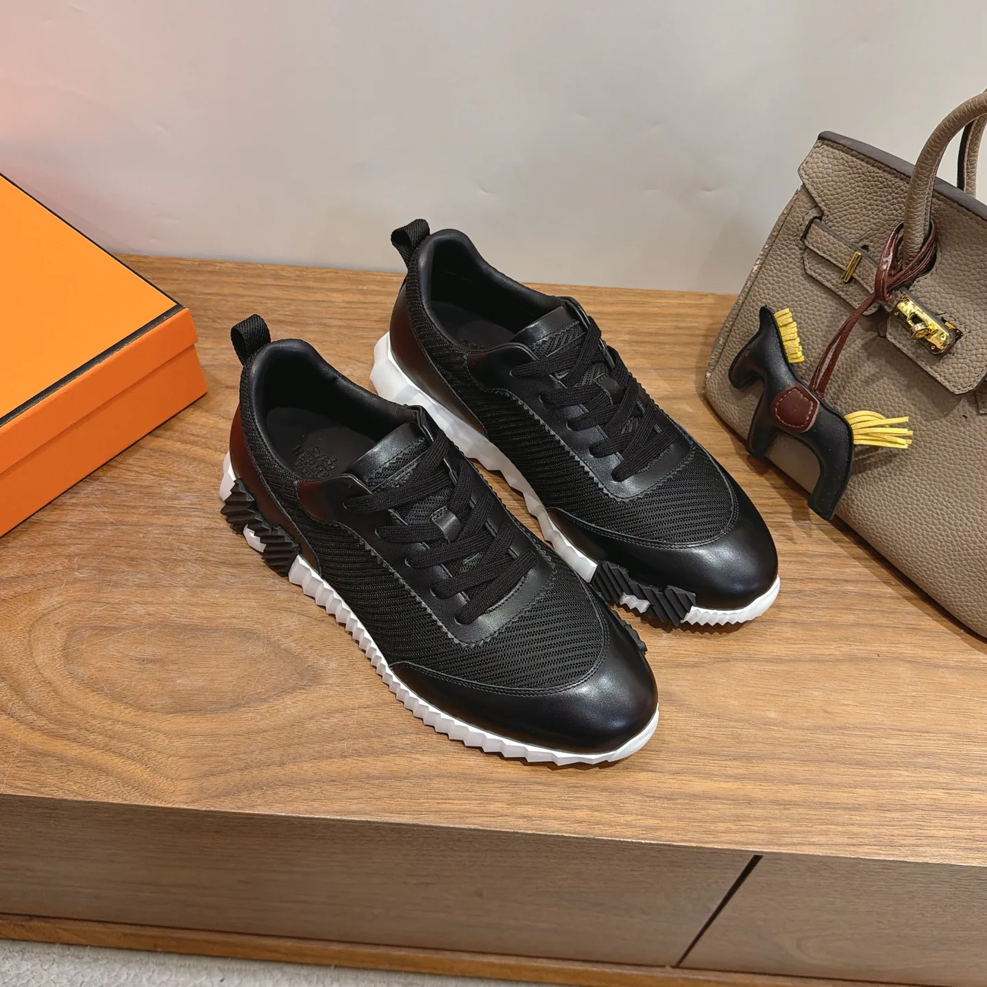 Кроссовки Мужские Hermes 17414487
