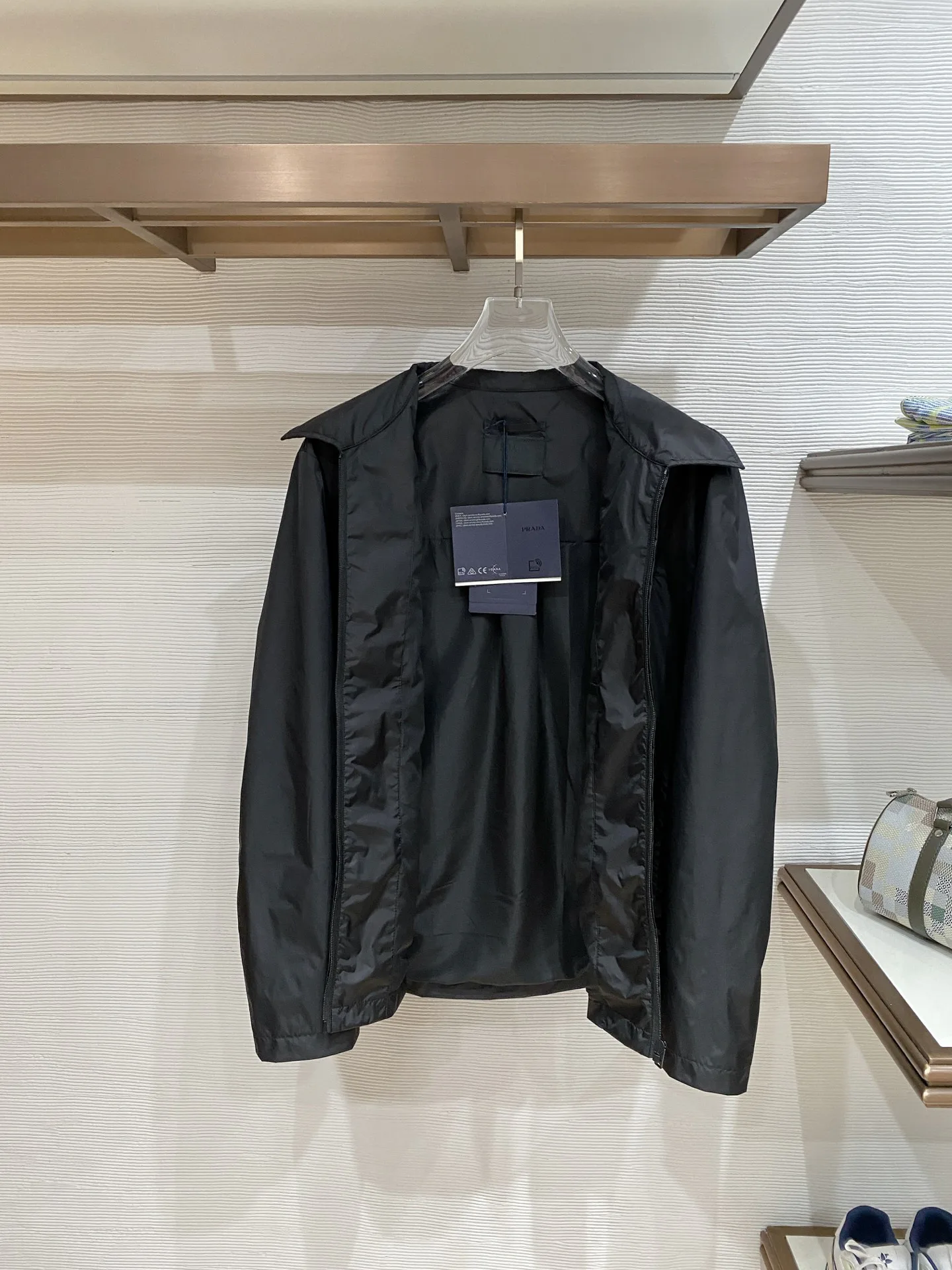 Куртки И Пуховики Мужские Prada 11504110