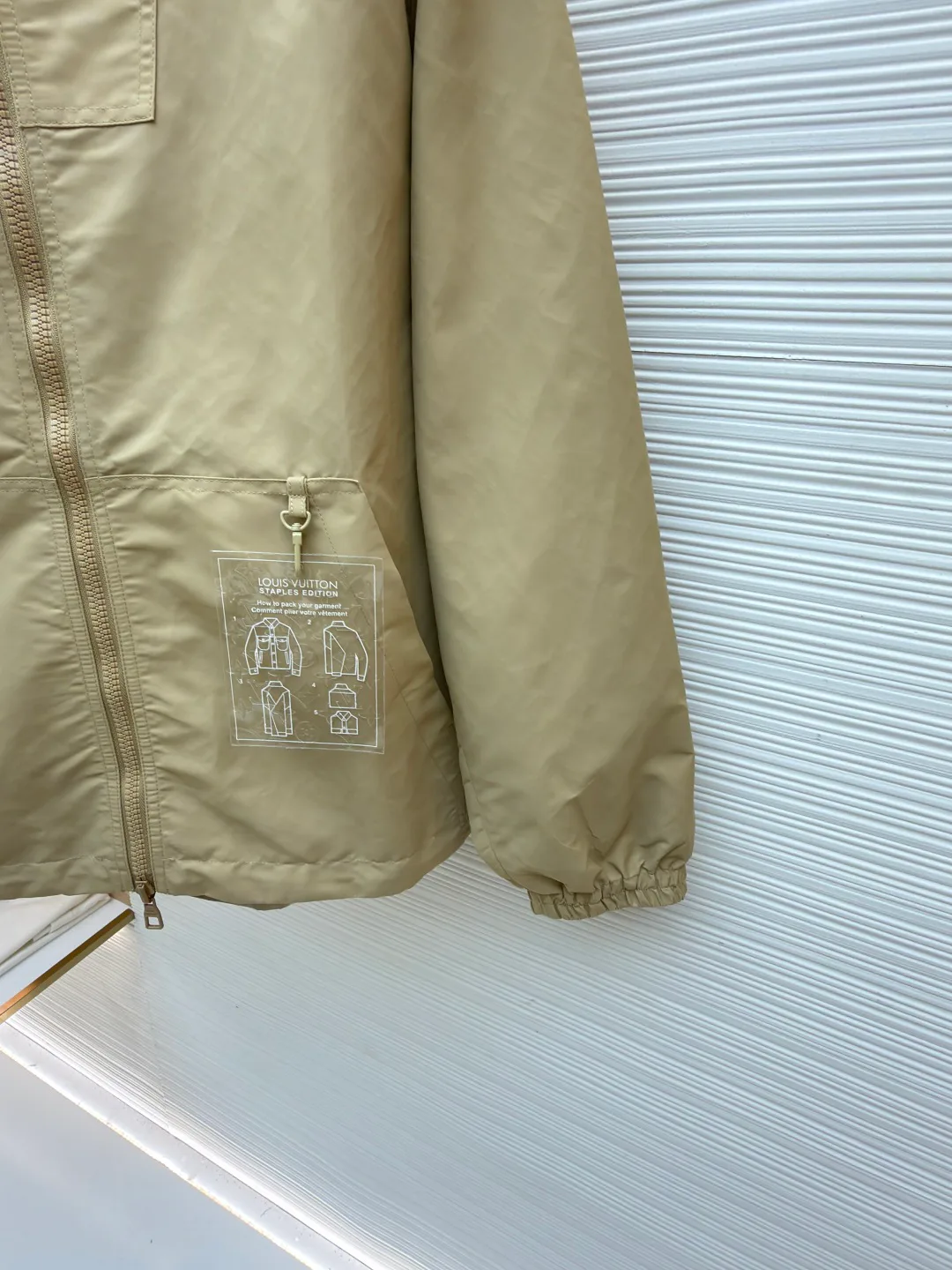 Куртки И Пуховики Мужские Louis Vuitton 9693477