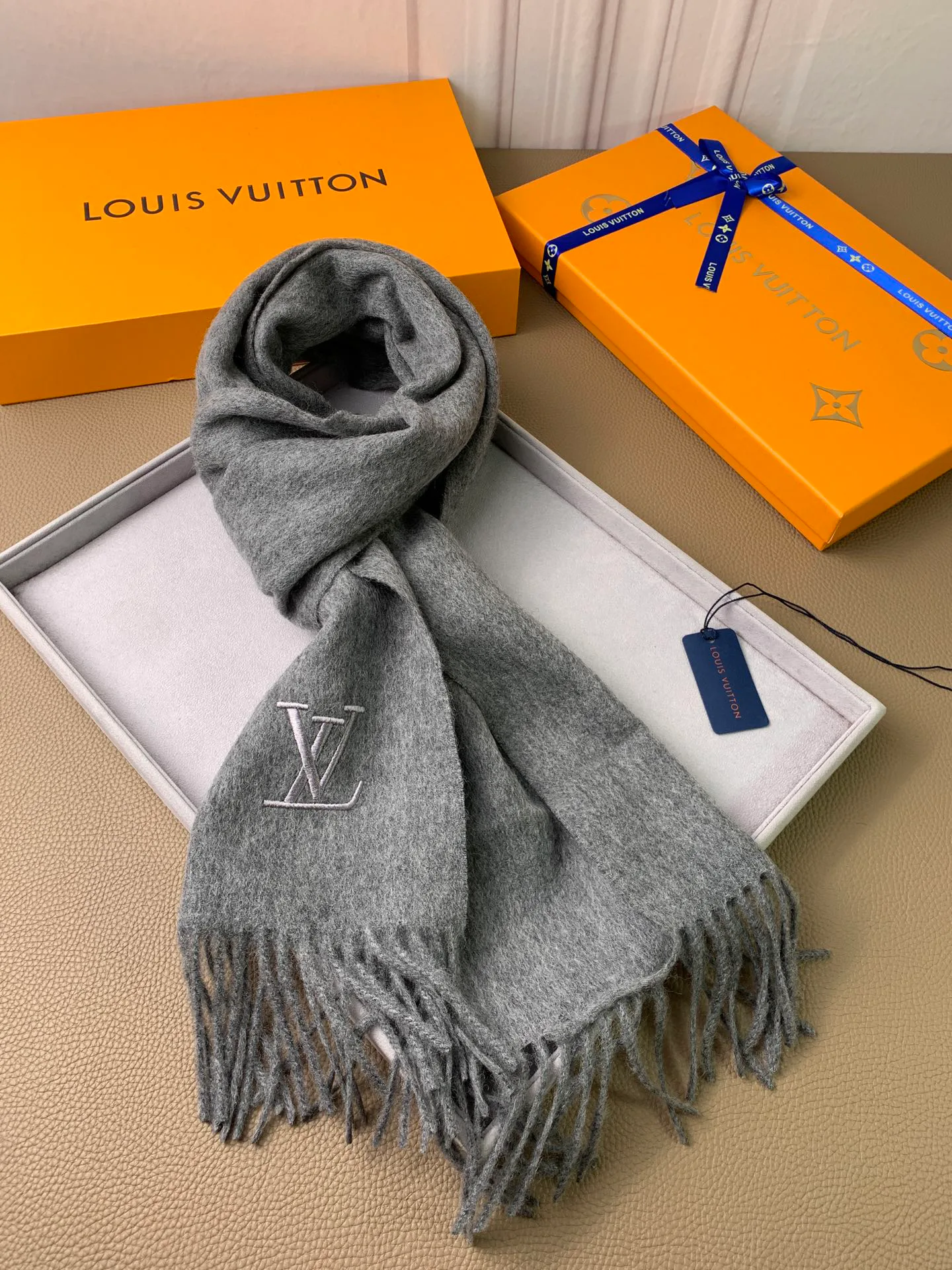 Шарфы Louis Vuitton 438466