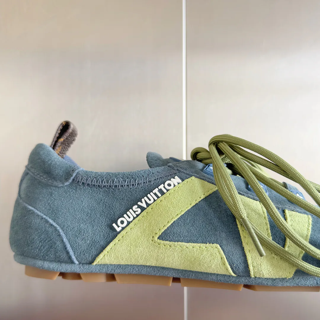 Кроссовки Женские Louis Vuitton 3098236