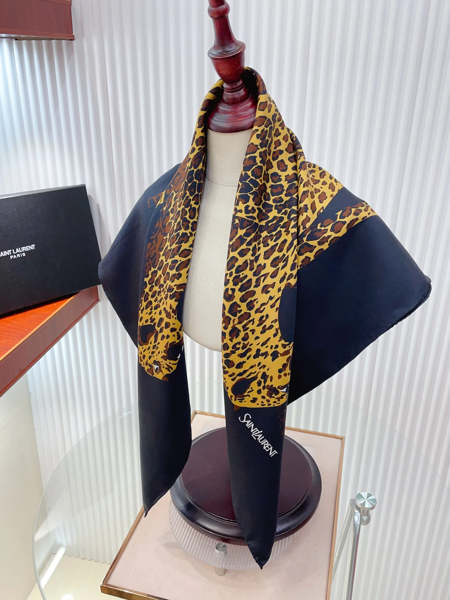 Платки Saint Laurent 11585487