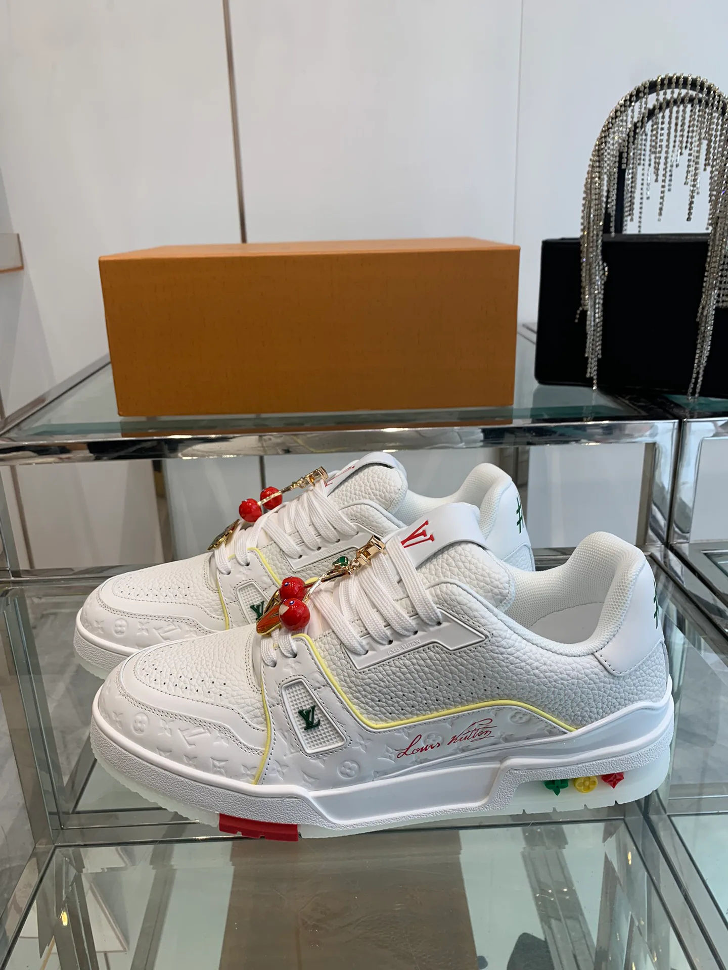 Кроссовки Женские Louis Vuitton 53326