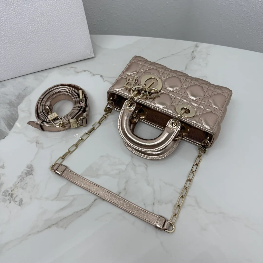 Классические Сумки Женские Christian Dior 18116366