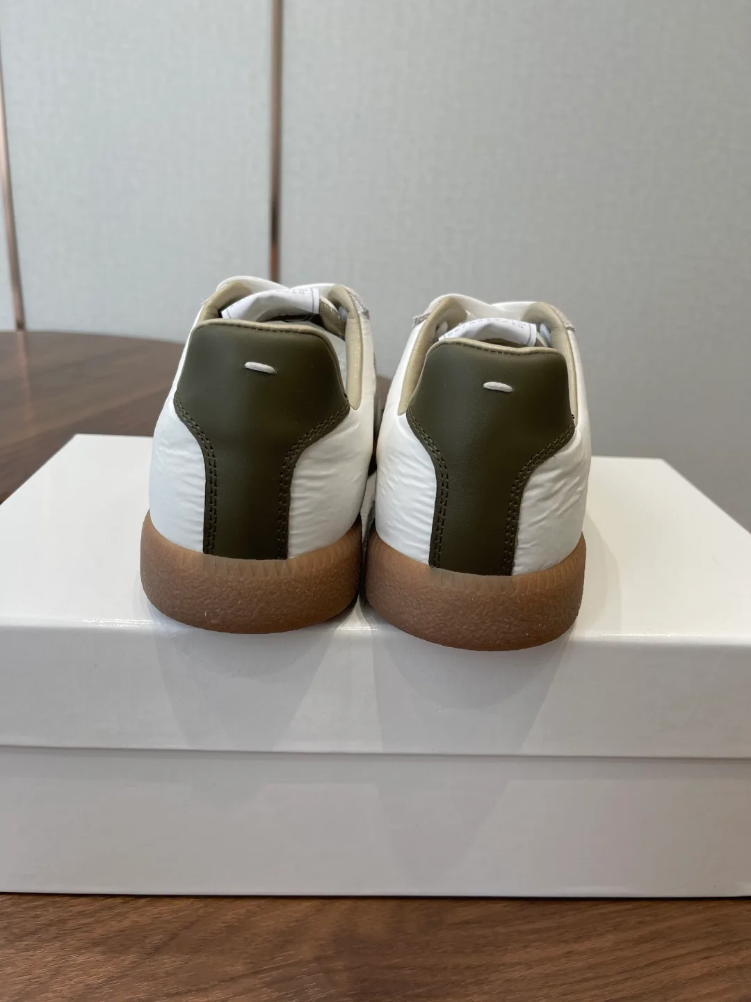 Кроссовки Женские Maison Margiela 11867619
