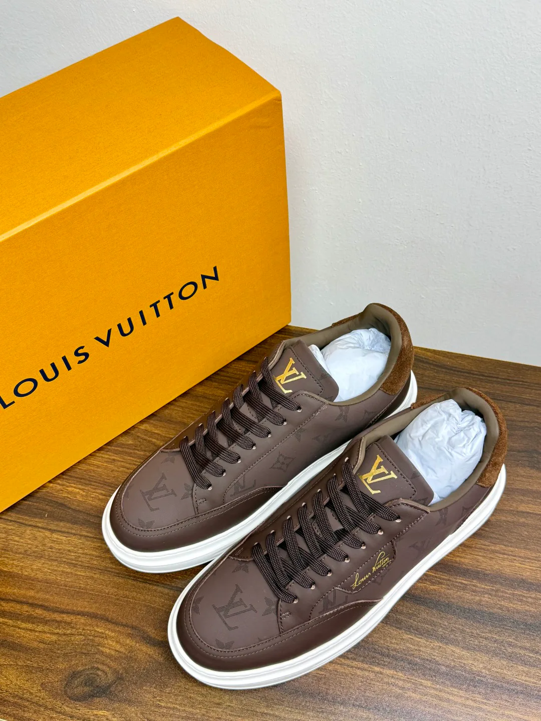 Кроссовки Женские Louis Vuitton 18961450