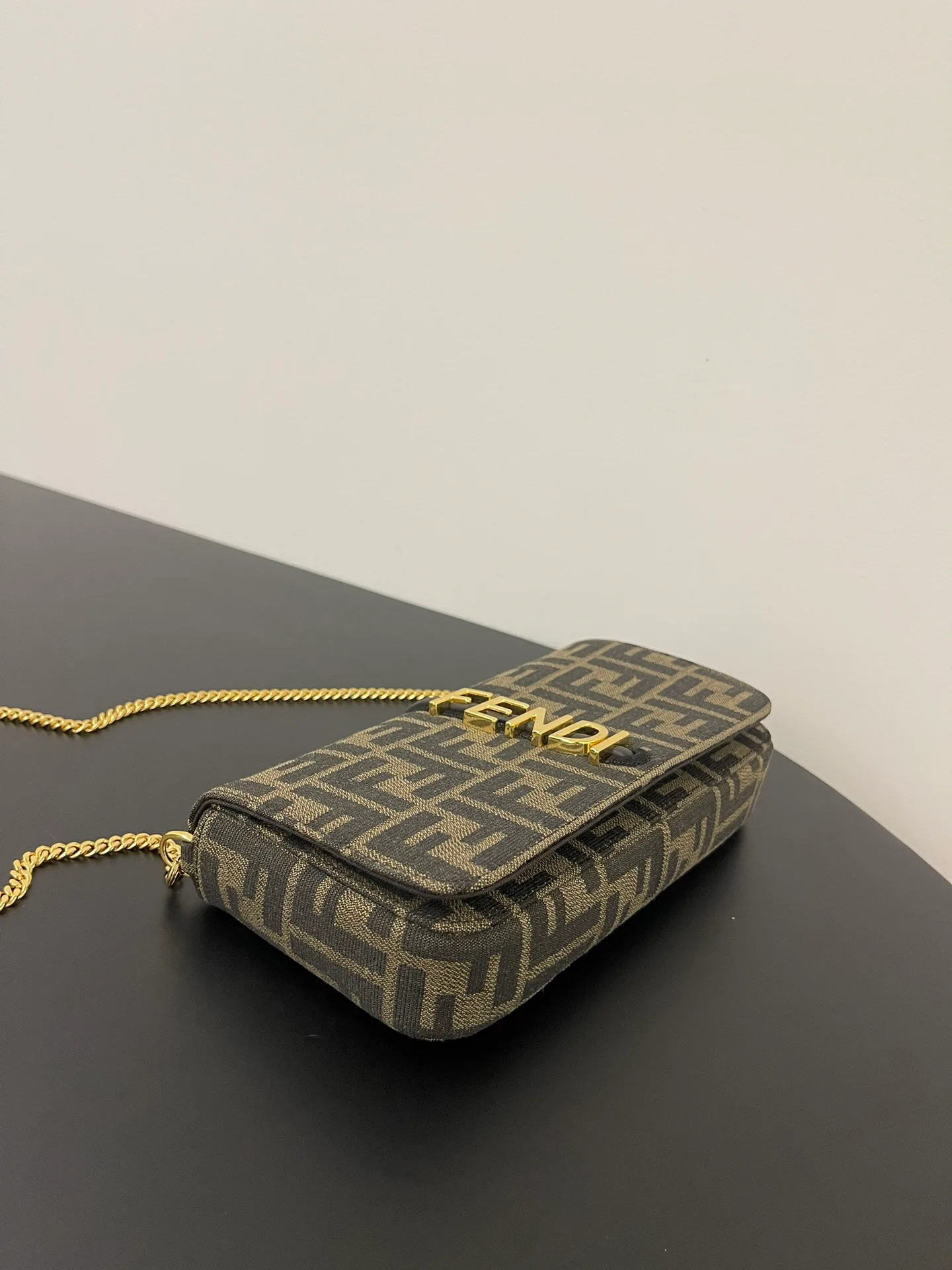 Классические Сумки Женские Fendi 13234531
