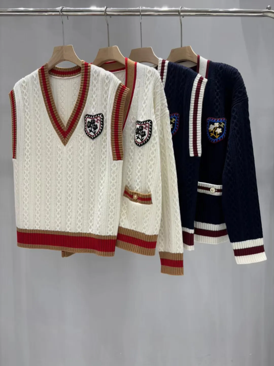 Джемперы И Свитеры Женские Chanel 560121