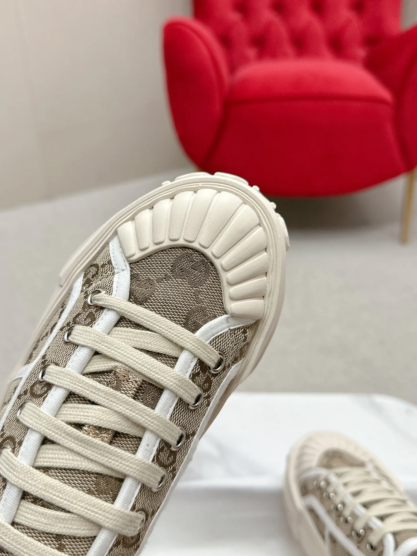 Кроссовки Женские Gucci 17746023