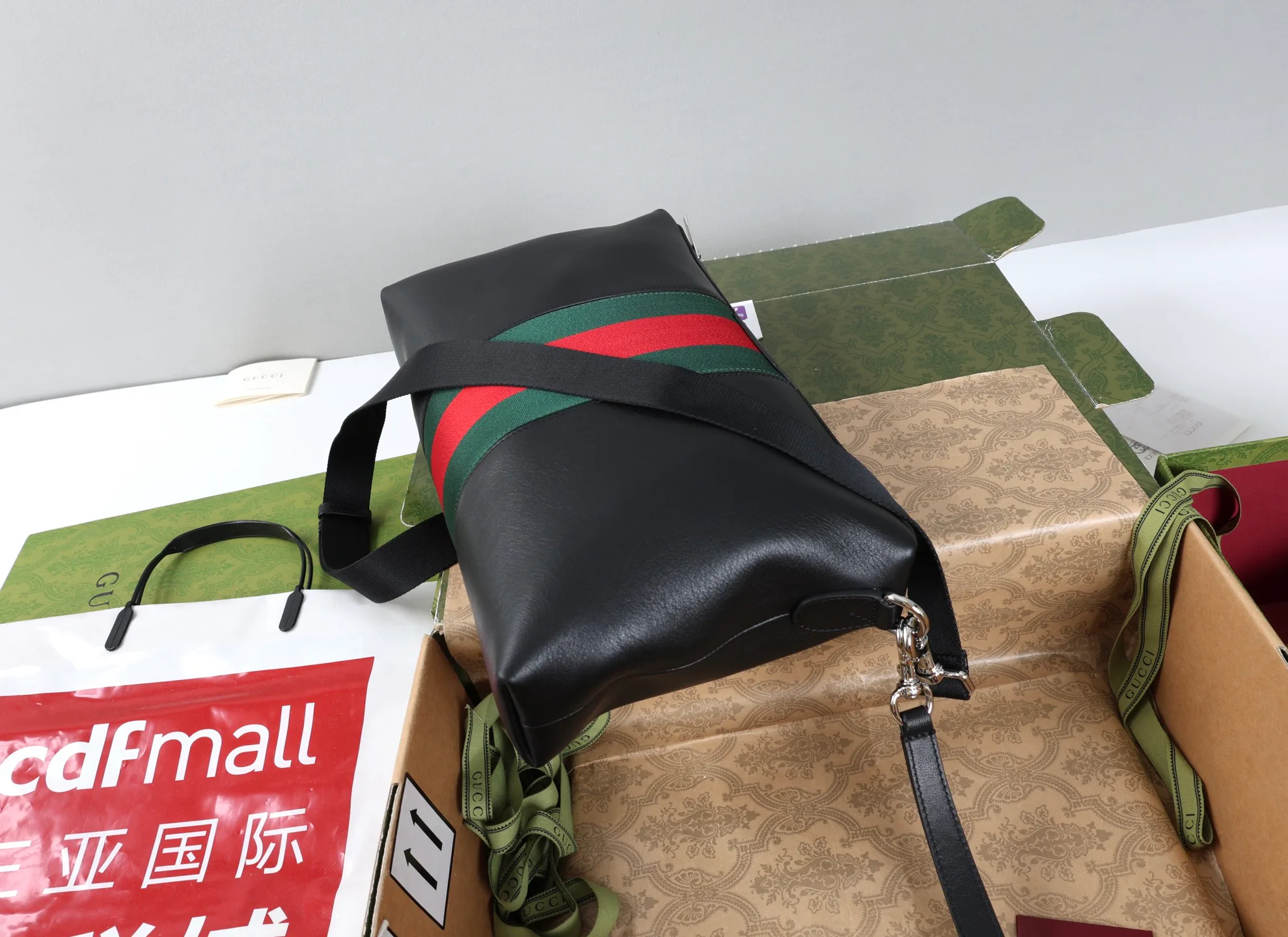 Классические Сумки Женские Gucci 18250594
