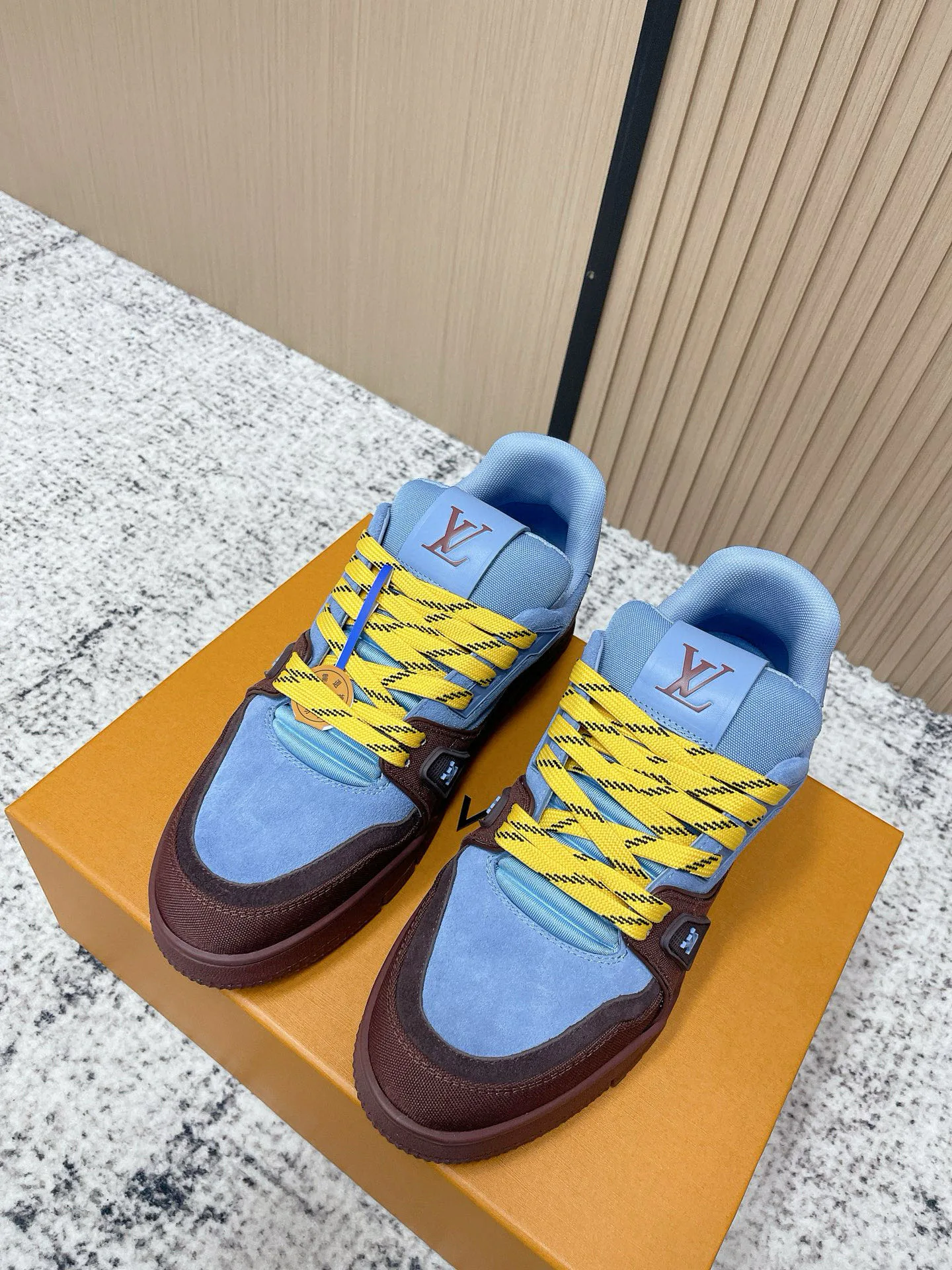 Кроссовки Женские Louis Vuitton 1053842